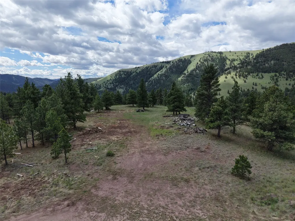 2270 Lynx Trail Drive Wolf Creek MT 59648