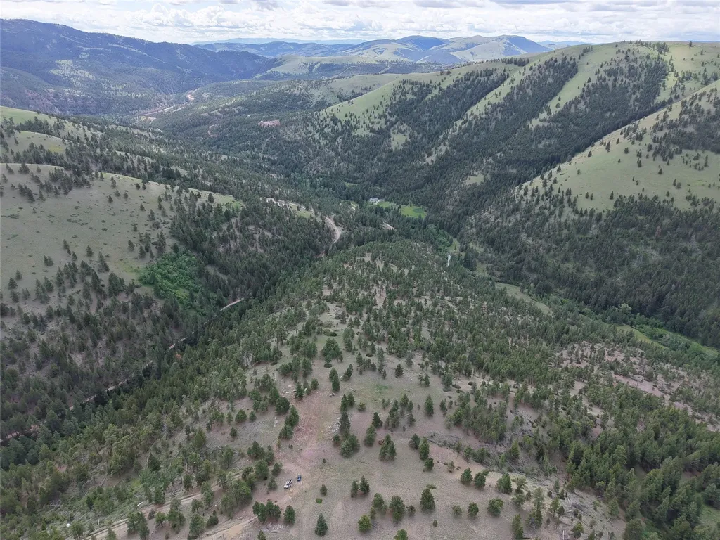 2270 Lynx Trail Drive Wolf Creek MT 59648