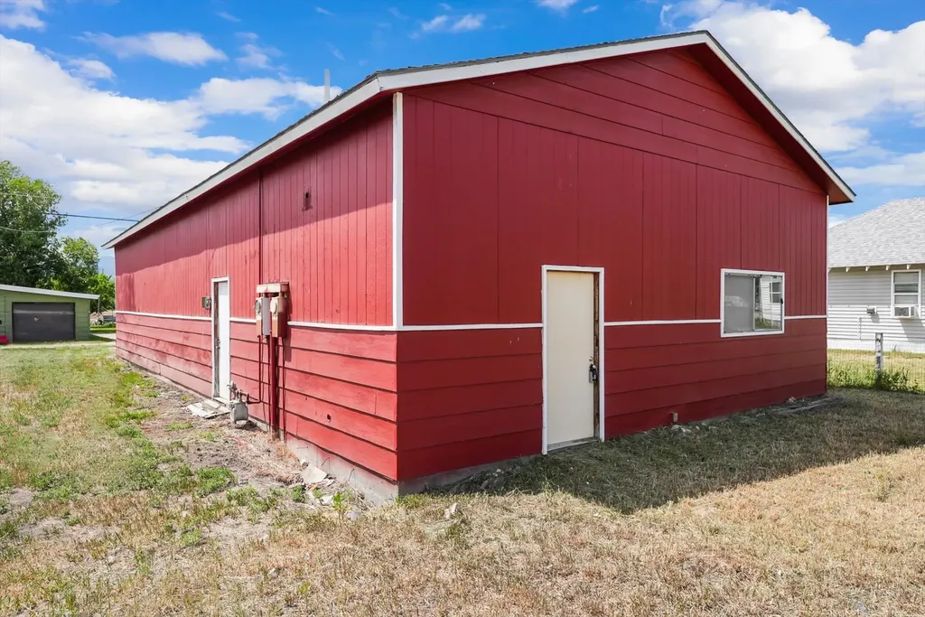 212 Second Street Deer Lodge MT 59722