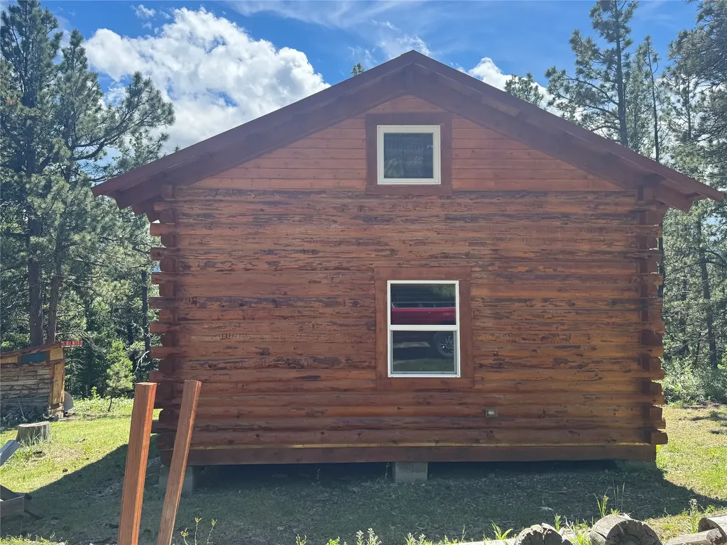 1048 Arrowood Estates Road Raynesford MT 59469