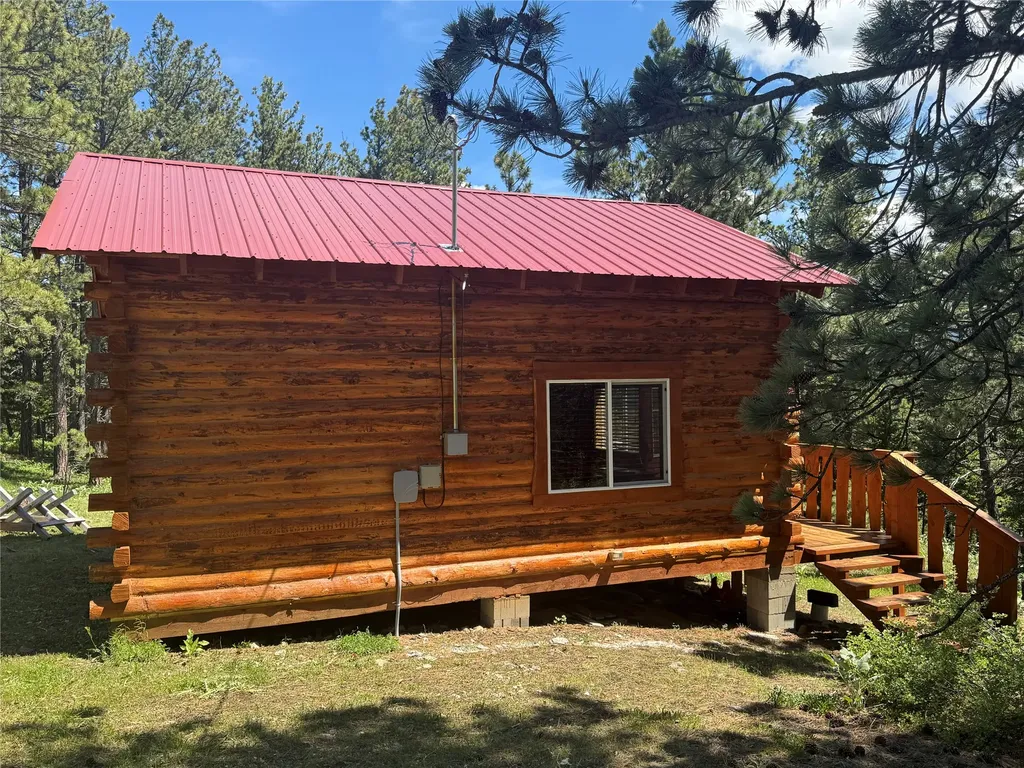 1048 Arrowood Estates Road Raynesford MT 59469