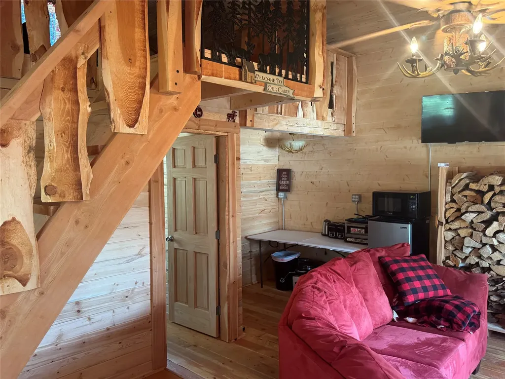 1048 Arrowood Estates Road Raynesford MT 59469