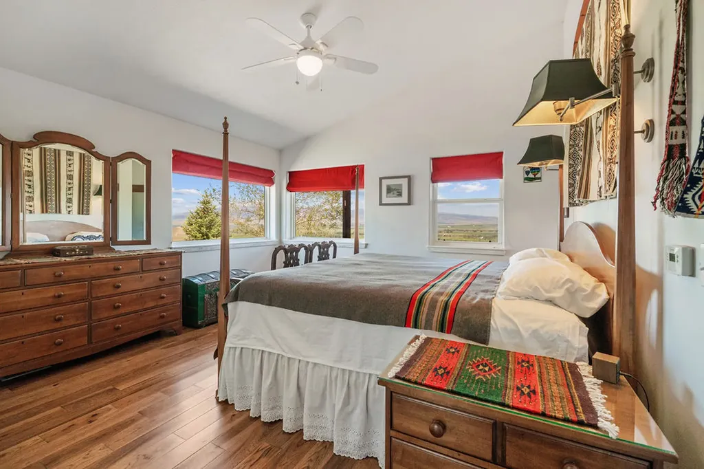 18 Cactus Ridge Road Twin Bridges MT 59754