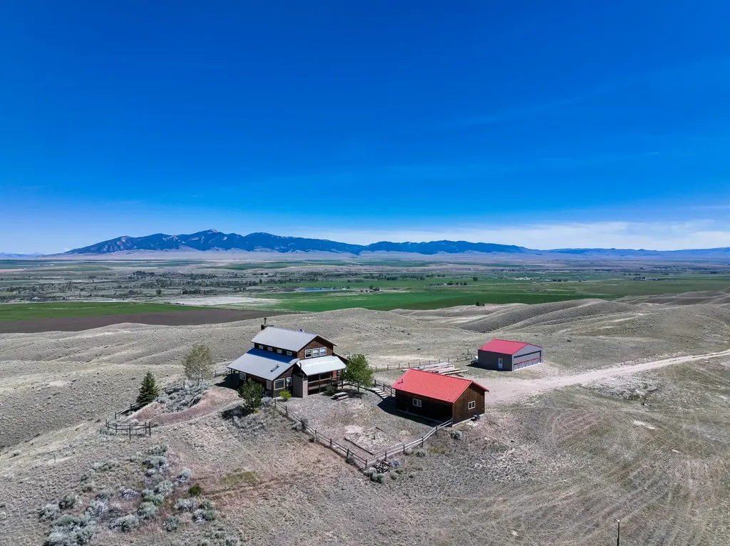 18 Cactus Ridge Road Twin Bridges MT 59754