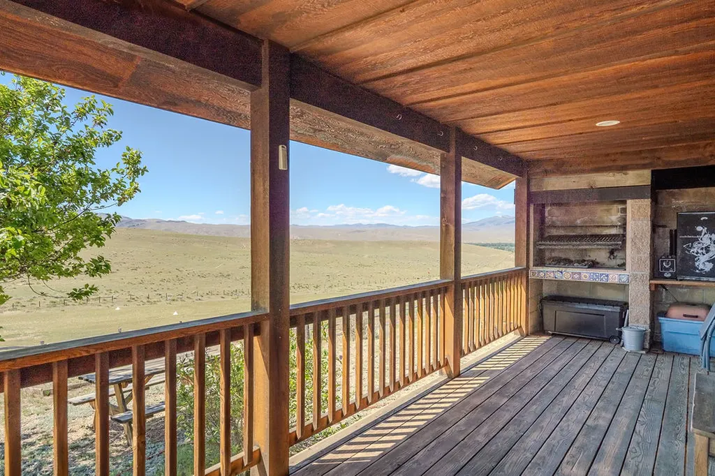 18 Cactus Ridge Road Twin Bridges MT 59754