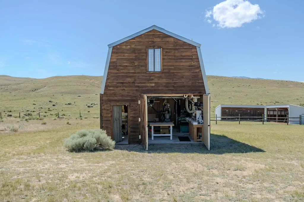 18 Cactus Ridge Road Twin Bridges MT 59754