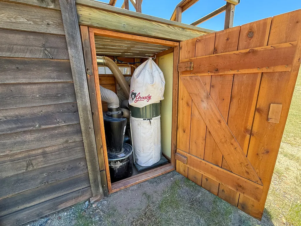 18 Cactus Ridge Road Twin Bridges MT 59754