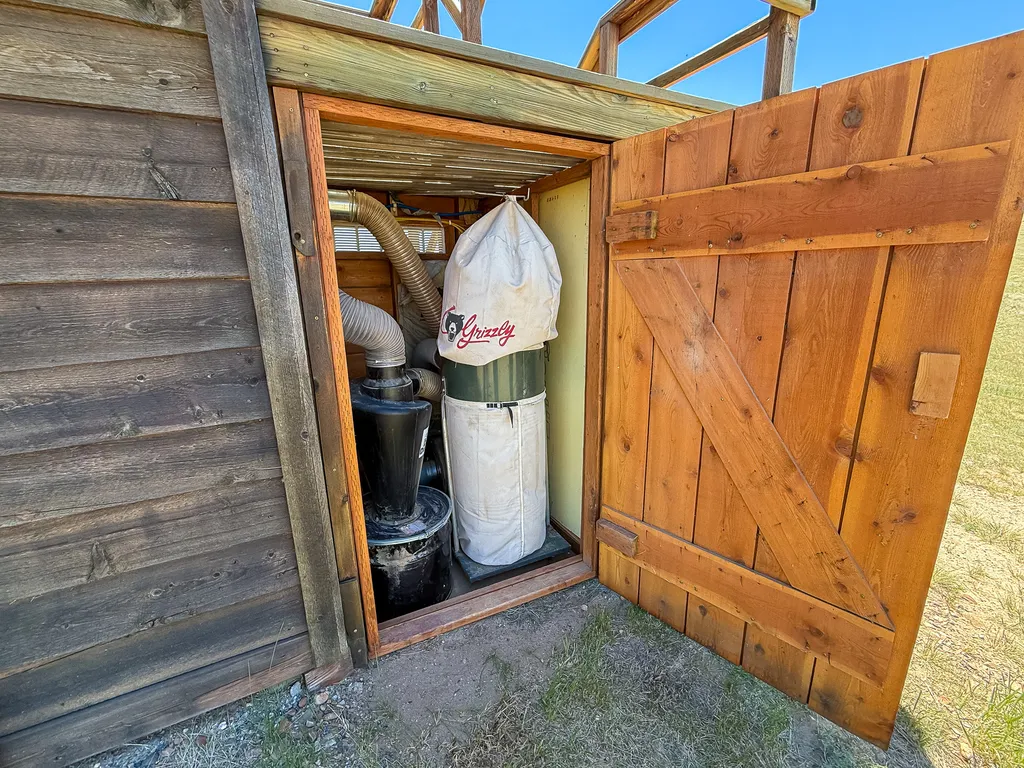 18 Cactus Ridge Road Twin Bridges MT 59754