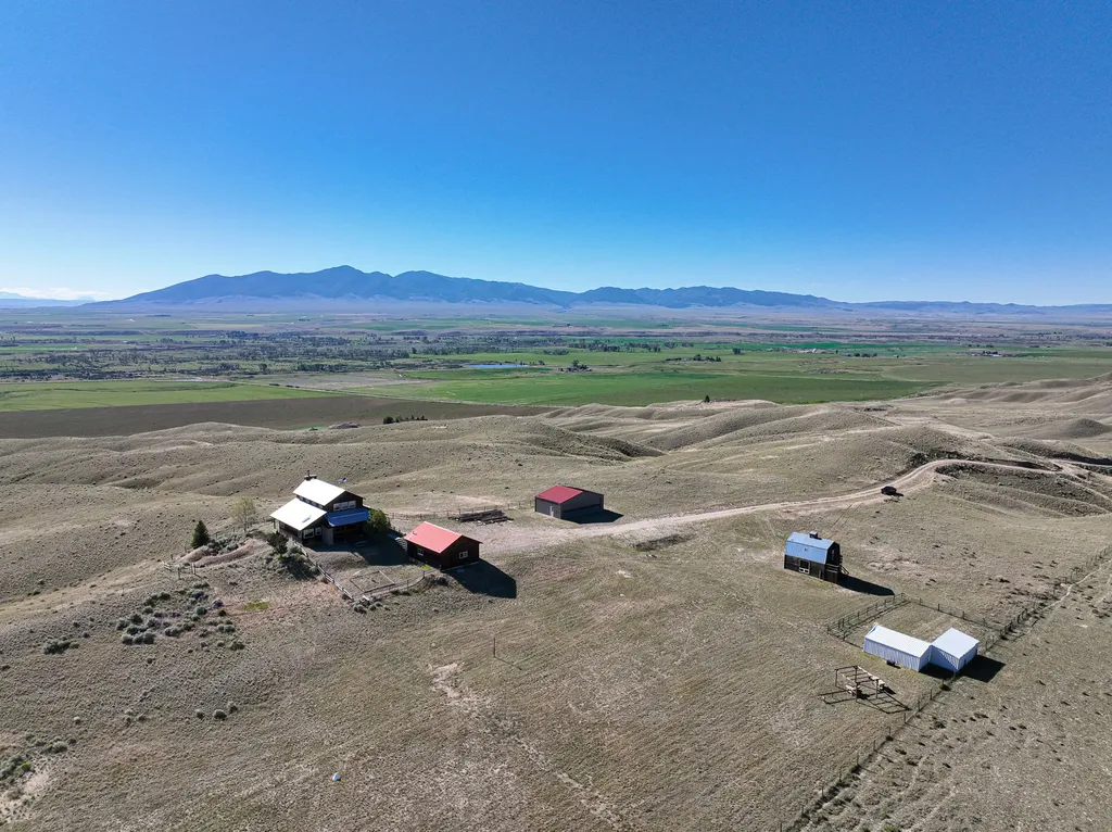 18 Cactus Ridge Road Twin Bridges MT 59754