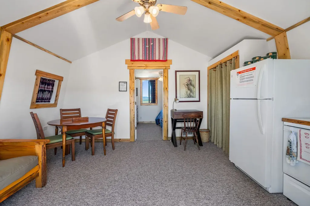 18 Cactus Ridge Road Twin Bridges MT 59754