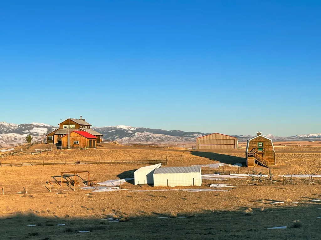 18 Cactus Ridge Road Twin Bridges MT 59754