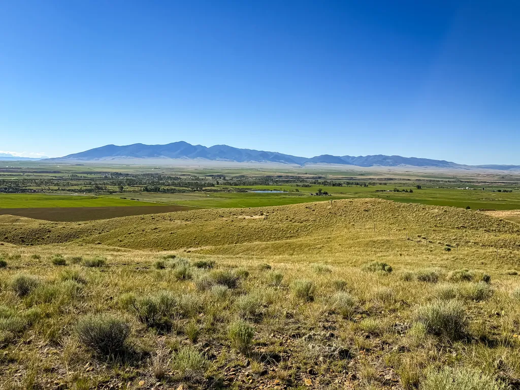 18 Cactus Ridge Road Twin Bridges MT 59754