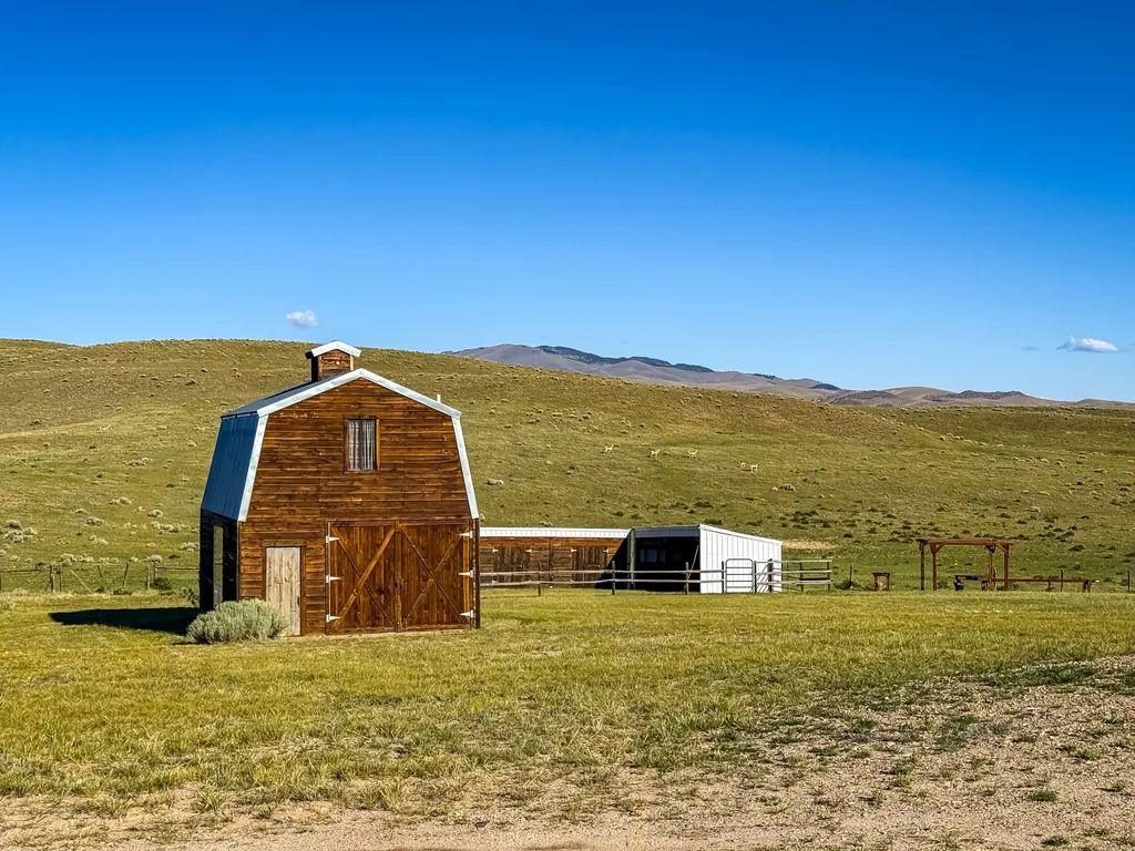 18 Cactus Ridge Road Twin Bridges MT 59754
