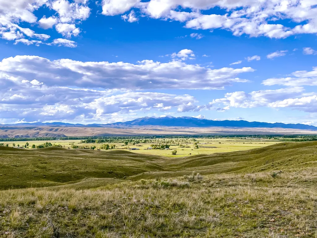 18 Cactus Ridge Road Twin Bridges MT 59754