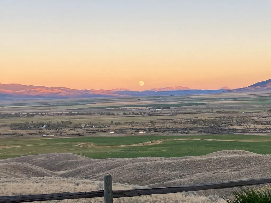 18 Cactus Ridge Road Twin Bridges MT 59754