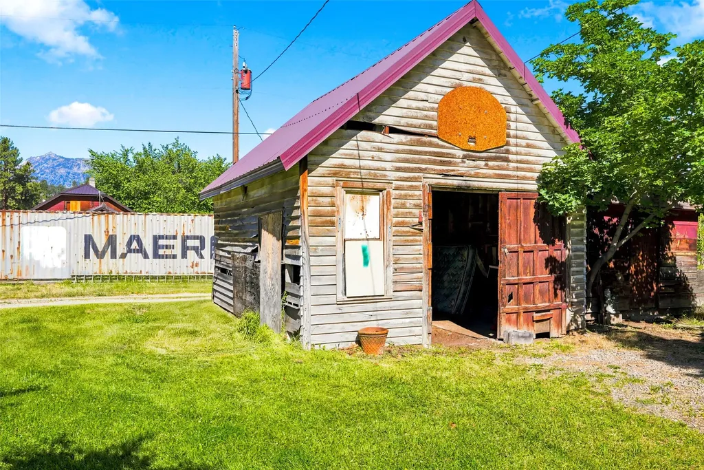 205 E Southwic Avenue Darby MT 59829