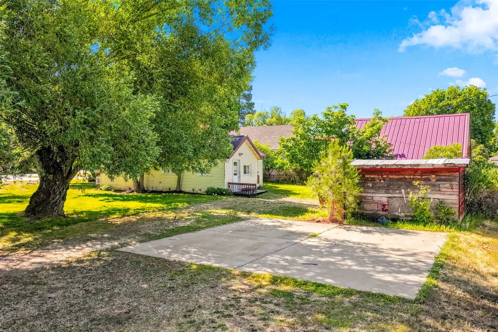 205 E Southwic Avenue Darby MT 59829