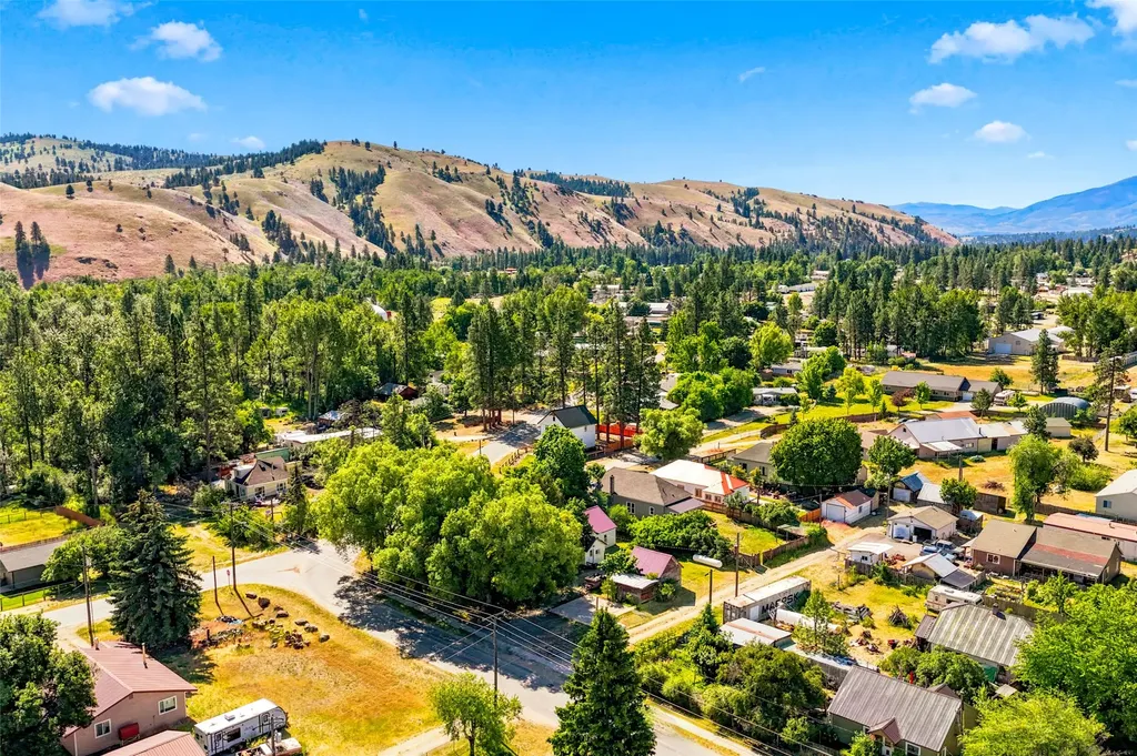 205 E Southwic Avenue Darby MT 59829