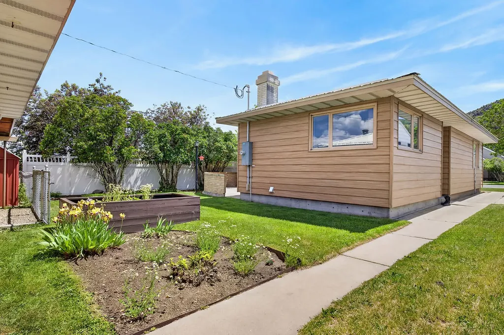 1016 W 3rd Street Anaconda MT 59711
