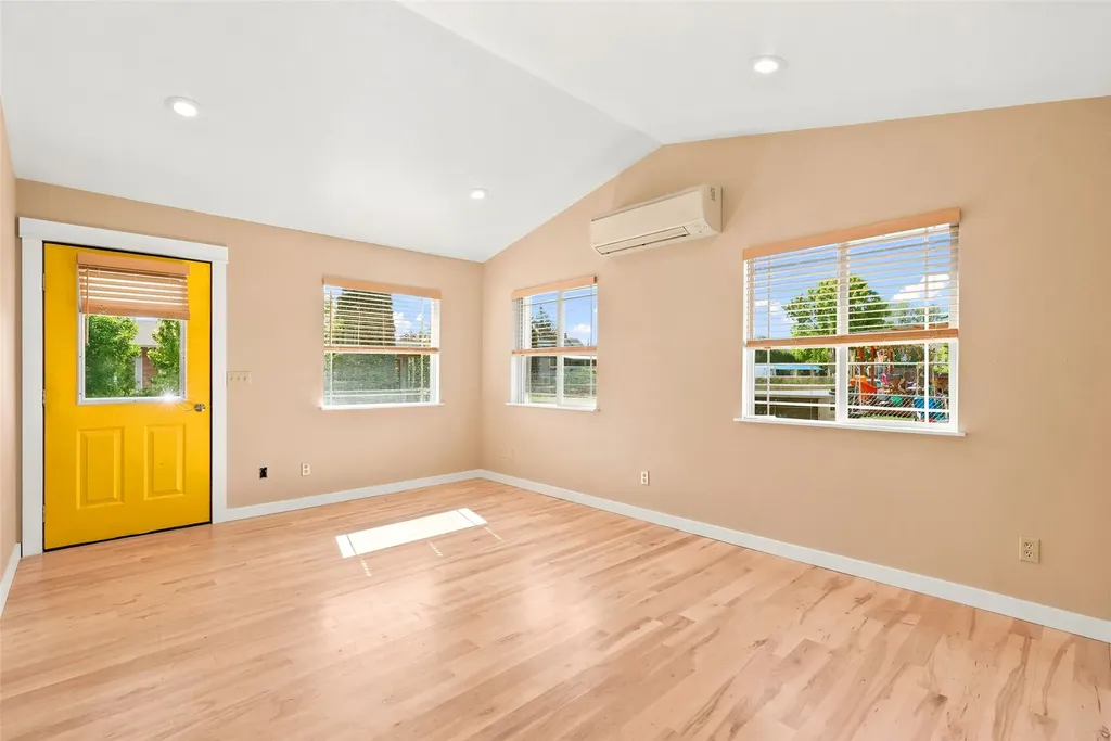 213 N 7th Street Hamilton MT 59840