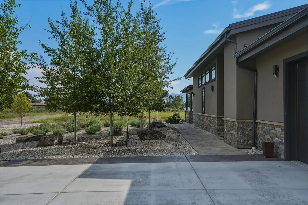 22 Rockaway Road Hamilton MT 59840