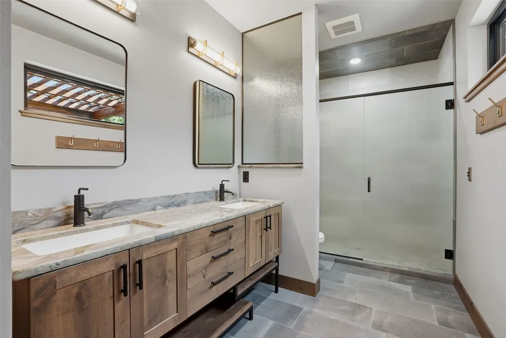 22 Rockaway Road Hamilton MT 59840
