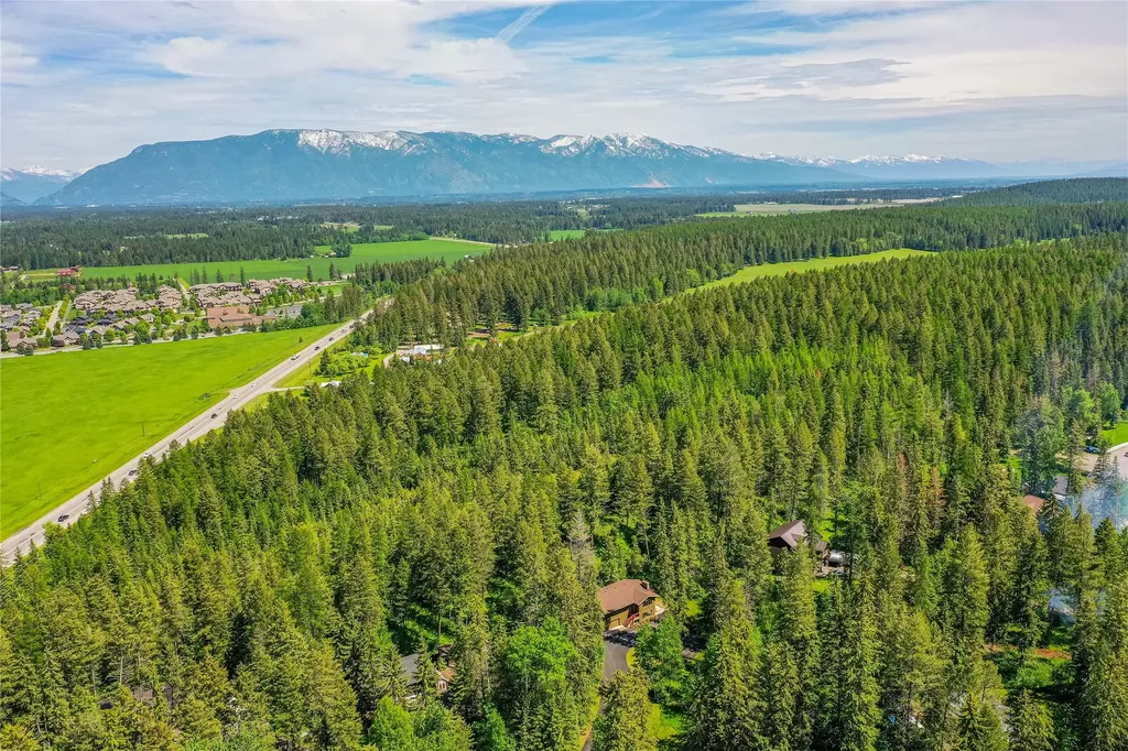 235 & 245 Diamond Court Whitefish MT 59937