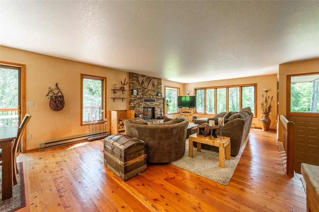 235 & 245 Diamond Court Whitefish MT 59937