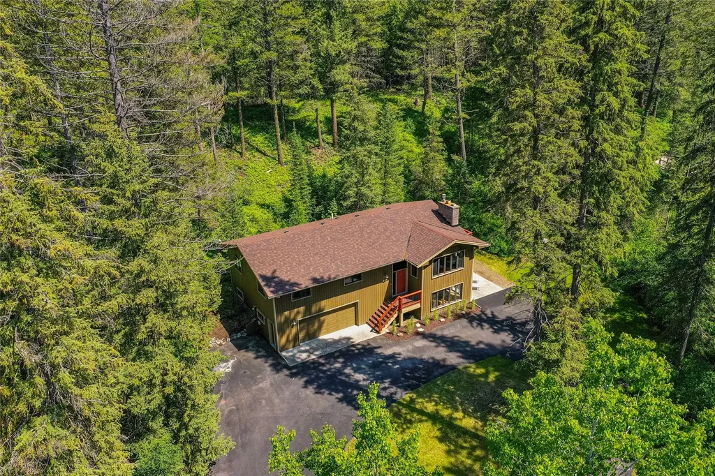 235 & 245 Diamond Court Whitefish MT 59937