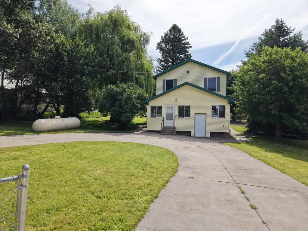 104 2nd Street Alberton MT 59820
