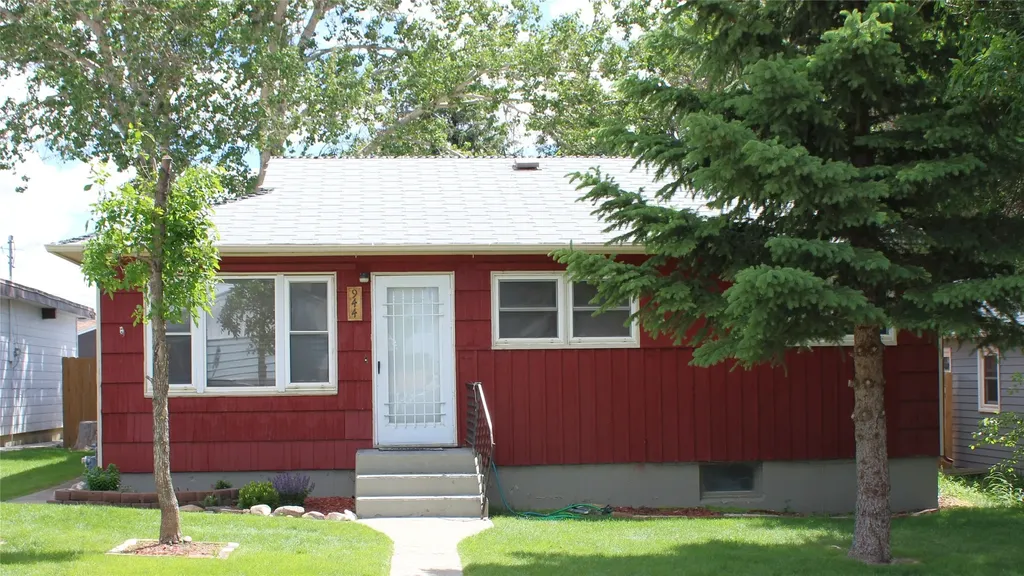 944 Marias Avenue Shelby MT 59474
