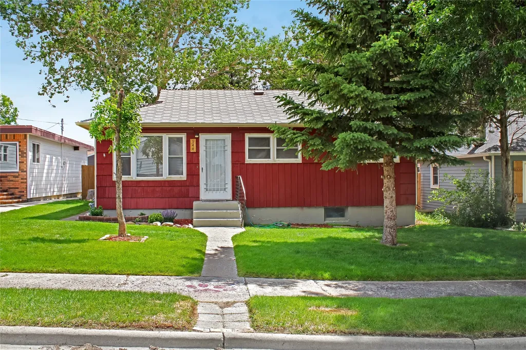 944 Marias Avenue Shelby MT 59474