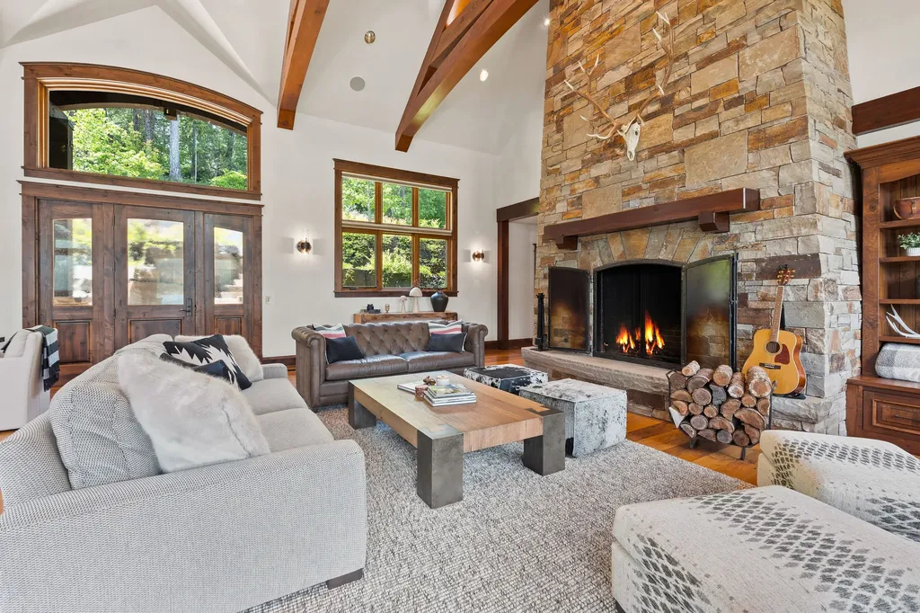706 Blaine View Lane Kalispell MT 59901