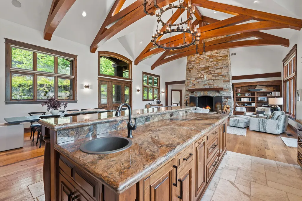 706 Blaine View Lane Kalispell MT 59901