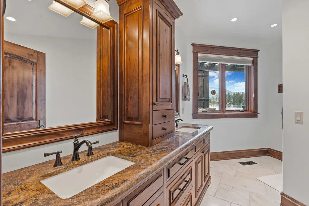 706 Blaine View Lane Kalispell MT 59901