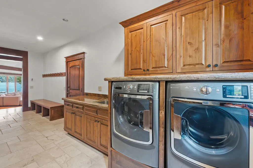706 Blaine View Lane Kalispell MT 59901