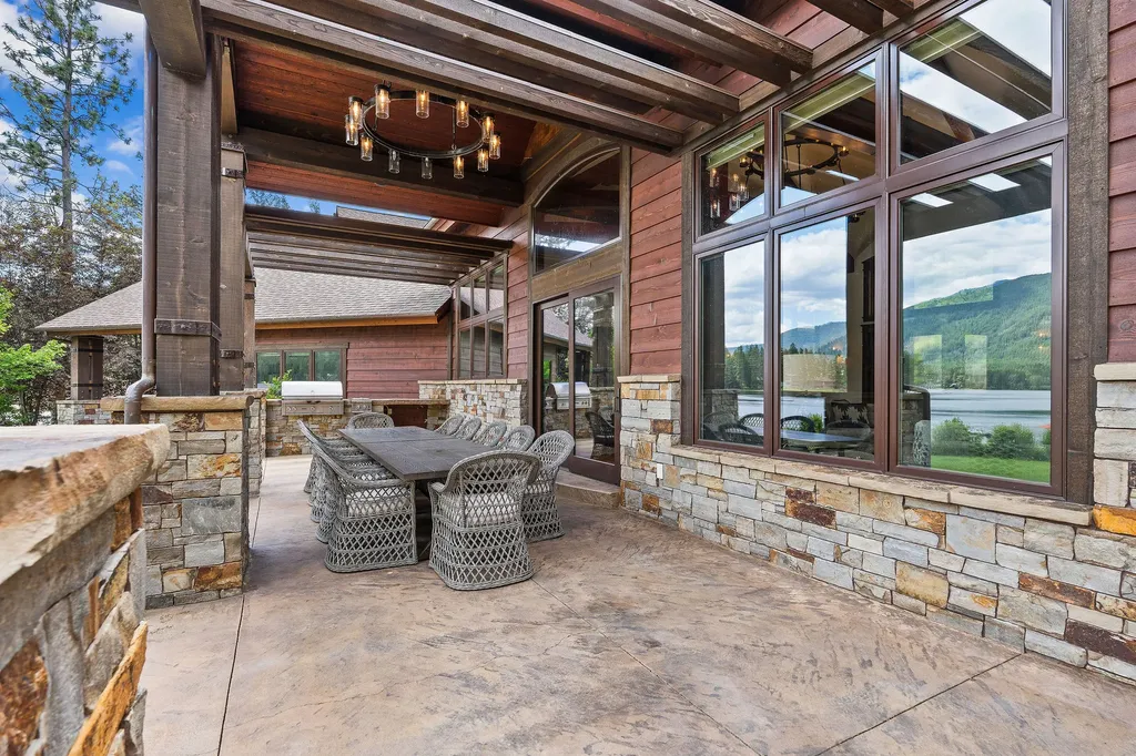706 Blaine View Lane Kalispell MT 59901