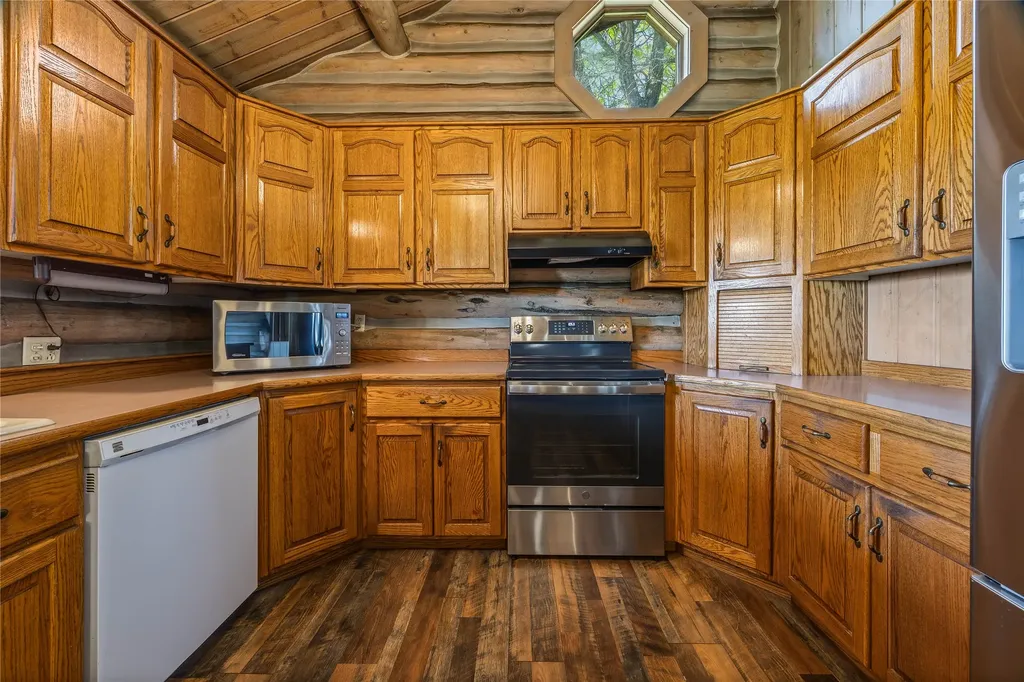 2811 Foxtrotter Trail Victor MT 59875