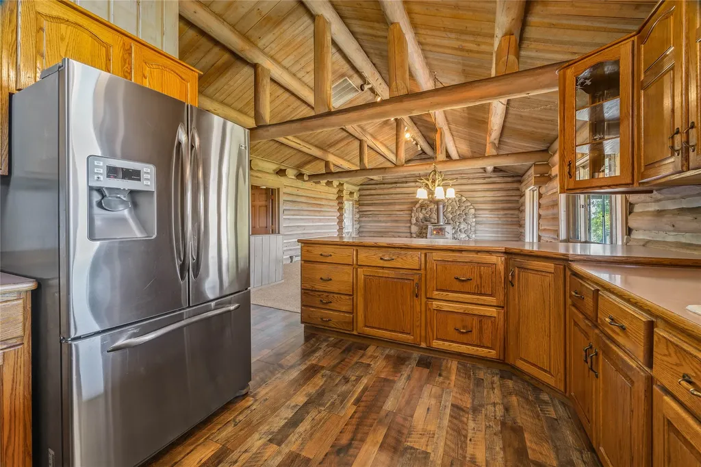 2811 Foxtrotter Trail Victor MT 59875