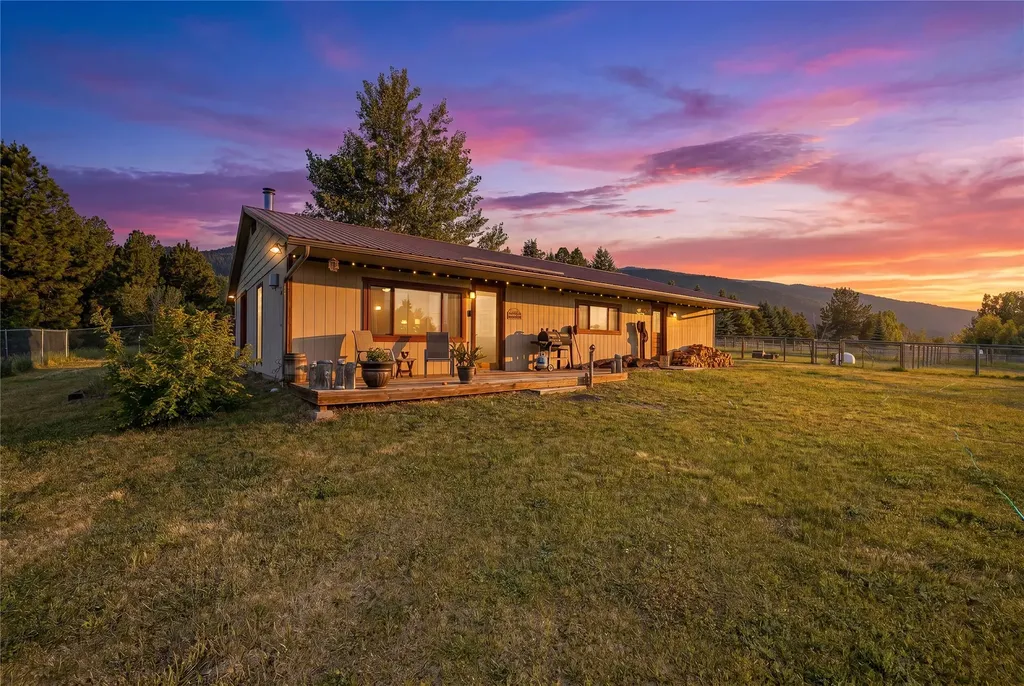 2811 Foxtrotter Trail Victor MT 59875
