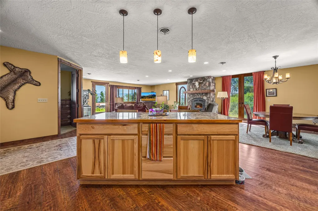 2811 Foxtrotter Trail Victor MT 59875