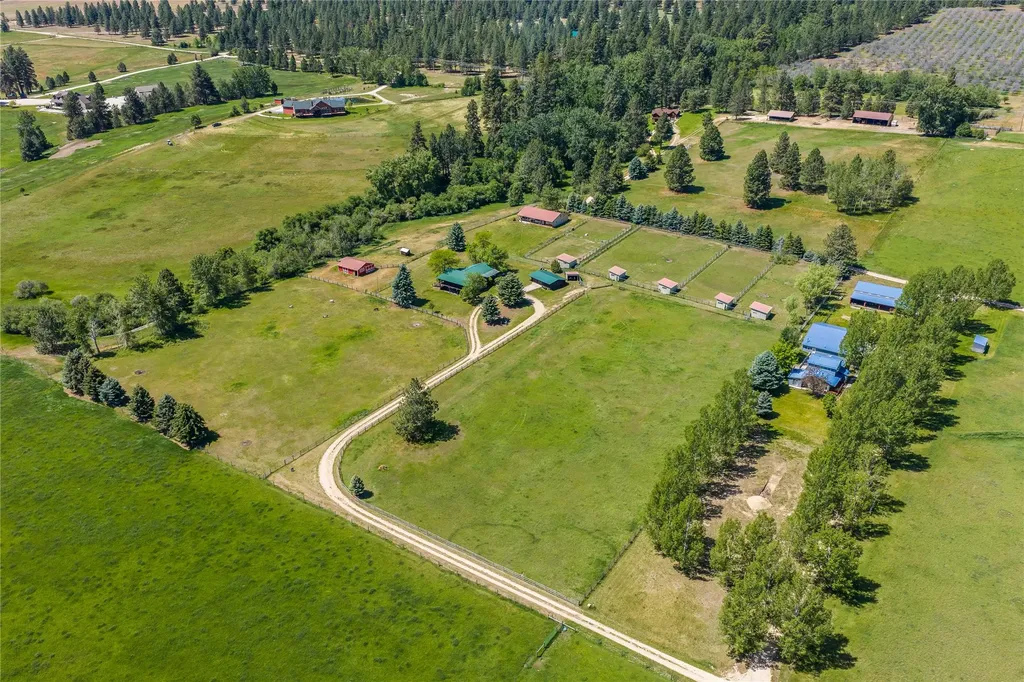 2811 Foxtrotter Trail Victor MT 59875