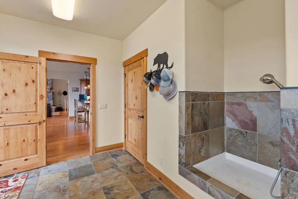 1145 S Mcgregor Lake Road Marion MT 59925