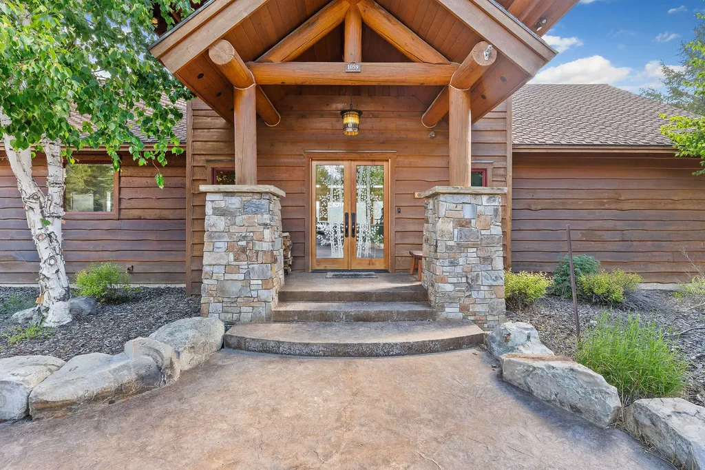 1145 S Mcgregor Lake Road Marion MT 59925