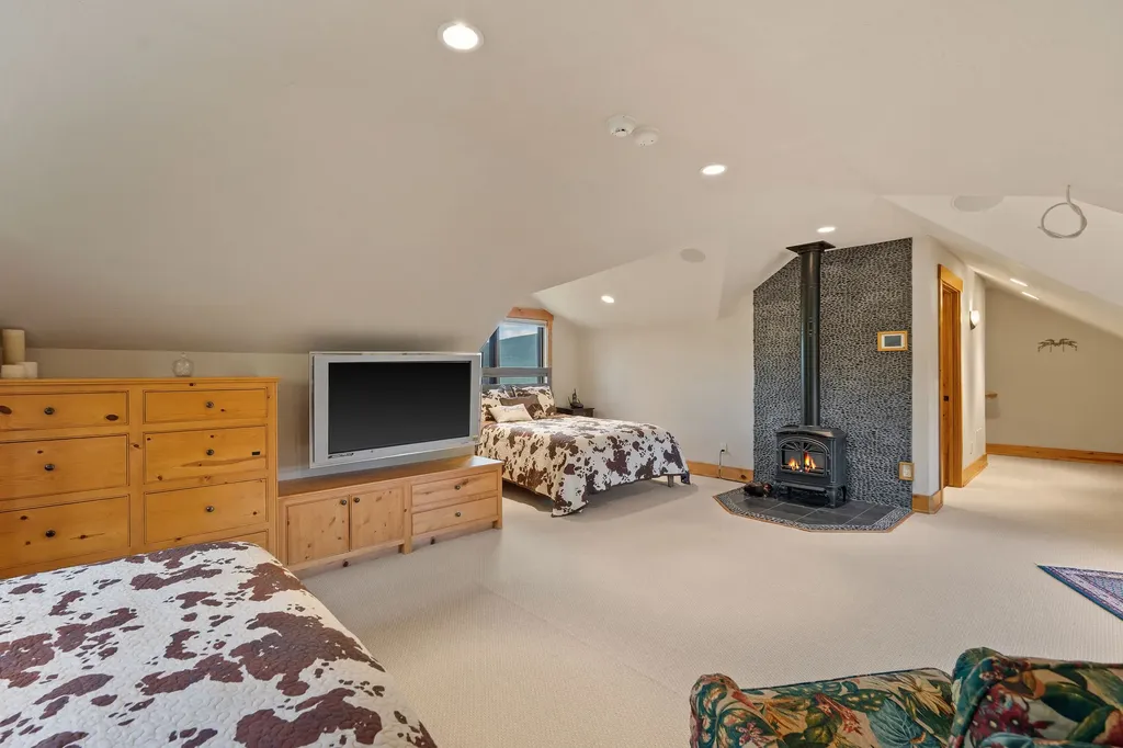 1145 S Mcgregor Lake Road Marion MT 59925