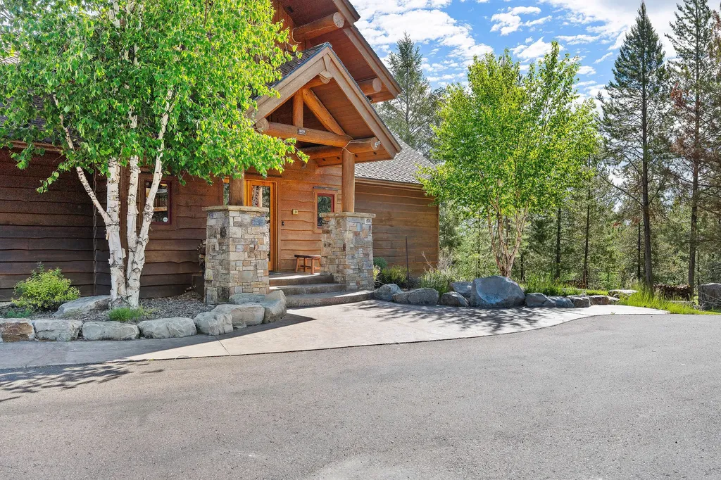 1145 S Mcgregor Lake Road Marion MT 59925
