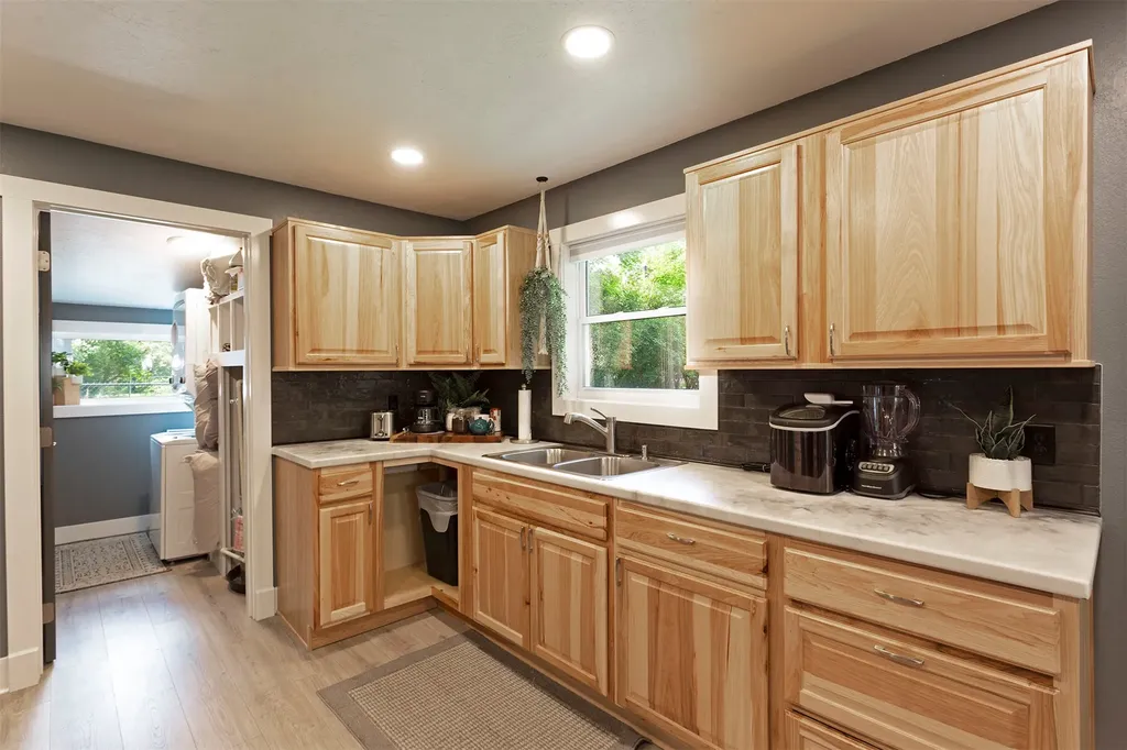 517, 517.5, 525 S 6th Street E Missoula MT 59801