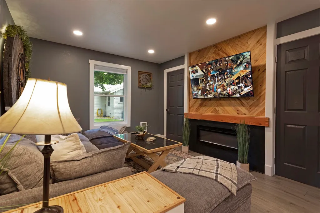 517, 517.5, 525 S 6th Street E Missoula MT 59801