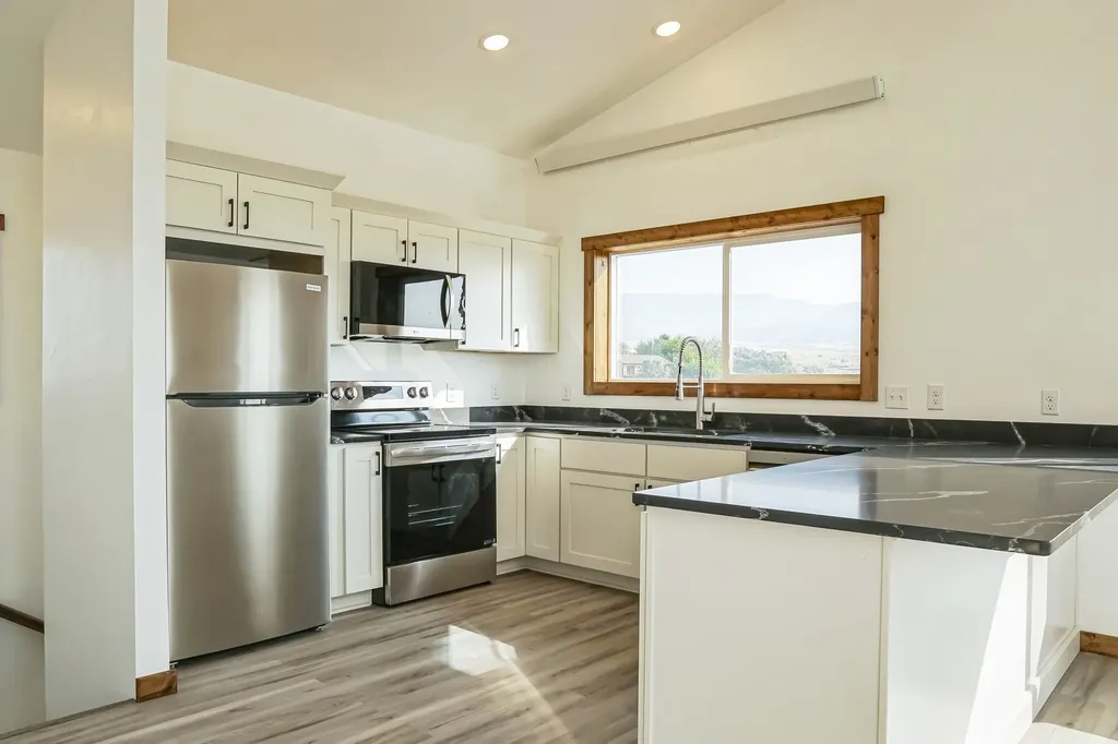 11 Honor Lane Whitehall MT 59759