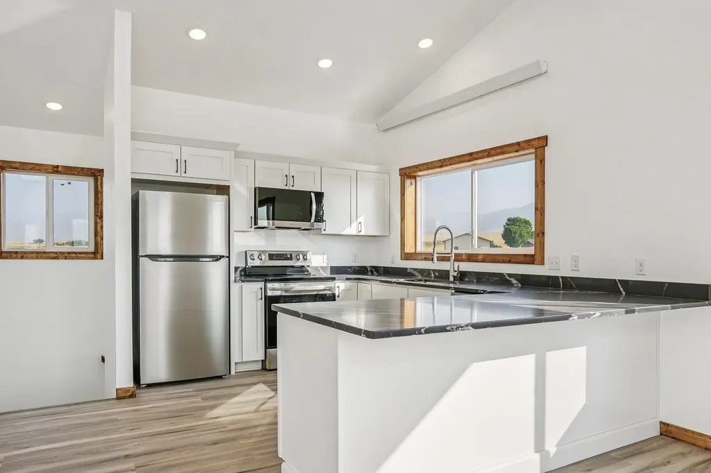 11 Honor Lane Whitehall MT 59759